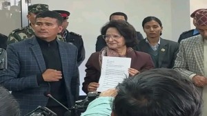 बाजुराको स्वास्थ्य समस्या सुधारको माग राख्दै हेमराज थापाले मन्त्री शर्मालाई बुझाए ज्ञापन 