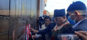 प्रचण्डले गरे हेलीप्याड र पिस पार्कको उद्घाटन