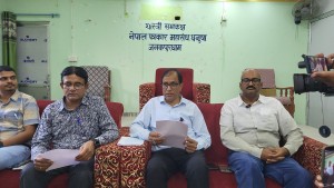 जनकपुरका निजी अस्पताल सञ्चालकहरू आन्दोलनरत्त चिकित्सकका माग सम्बोधन गर्न तयार