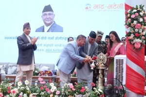प्रधानमन्त्रीबाट शिक्षण अस्पतालको विस्तारित सेवा भवनको उद्घाटन