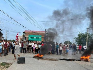 हेटौंडामा जेनजी पुस्ताको आन्दोलन, सडक अवरुद्ध