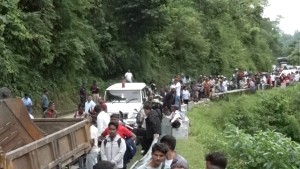 त्रिभुवन राजपथ एकीतर्फी सञ्चालन, बागझोरामा पहिरो पन्छाइयो