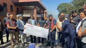 गोदावरी नगरपालिकाद्वारा नेपाल प्रहरीलाई मोटरसाइकलसहित विपद् व्यवस्थापन सामग्री हस्तान्तरण