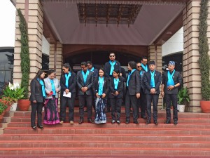 रास्वपाका सांसदहरु कालो पोशाक र निलो रिबन लगाएर सदनमा