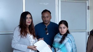 राजावादीको आन्दोलनमा ज्यान गुमाएका पत्रकार सुरेश रजकको परिवारले दिए मानव अधिकार आयोगमा निवेदन