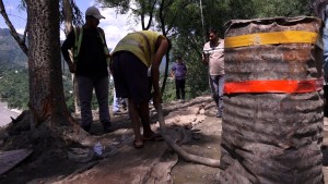 यसरी हुँदैछ कृष्ण भिरमा सडक पुर्ननिर्माणको काम