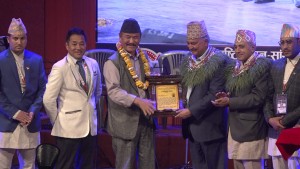 २०८० मा समृध्दिमा वाधा पुगेको एमाले नेता  ईश्वर पोखरेलको भनाई