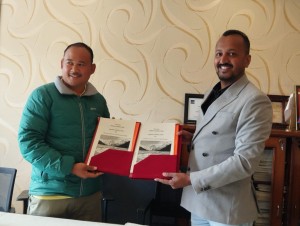 विश्वमा हाई अल्टिच्यूड क्रिक्रेट चिनाउन अर्जुनचौपारी र अपिहिमाल गाउँपालिकाबीच सम्झौता 