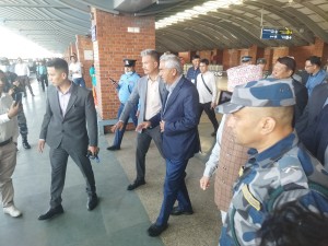 देउवा दम्पत्ती स्वदेश फिर्ता 