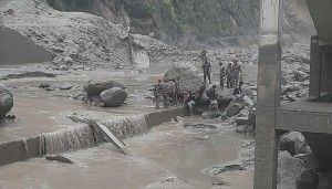 भोटेकोशीको बाढीले चीनसँगको व्यापार सम्पर्क बिच्छेद