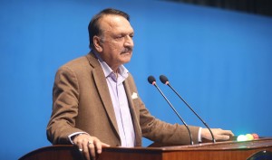 डा. महतको प्रश्न- विदेशबाट आउने आलु-प्याजको भ्याट हटाएर स्वदेशी उत्पादन कसरी संरक्षण हुन्छ ?