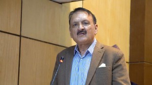 सरकारलाई जथाभावी खर्च गर्ने छुट छैन : डा.महत