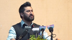 रोड टेस्ट नगरी ड्राइभिङ लाइसेन्स दिने प्रक्रिया गलत : गृहमन्त्री लामिछाने 