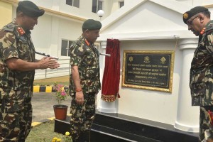 प्रधानसेनापतिद्वारा सैनिक फिल्ड अस्पताल तथा सैनिक महाविद्यालयको समुद्‍घाटन