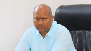मुख्यमन्त्रीको निर्देशनपछि चन्द्रनिगाहपुरका हाइवे ट्रमा र सिभिल अस्पतालको सटर बन्द