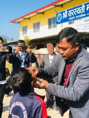 दाँतलाई स्वस्थ राख्न पृथक कार्यक्रम सहित विद्यालय पुग्यो गोदावरी नगर