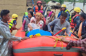 दाङको सतवरियामा डुवानमा परेकाहरुको सकुशल उद्वार