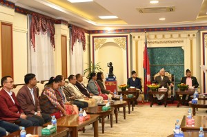 लोकतन्त्र द्वन्द्वमा होइन संवादमा बलियो हुन्छ : राष्ट्रपति 