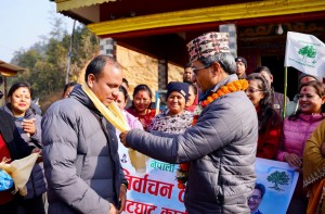 नेकपाबाट निर्वाचित कार्यपालिका सदस्यसहित कम्युनिष्ट युवा नेता कांग्रेस प्रवेश 