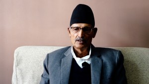 संविधान हाल कोमामा छ, नयाँ जनादेश उत्तम विकल्प हो " अग्नि सापकोटा