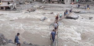 फलाखु खोलामा फड्के तथा स्याफ्रुबेँसीस्थित भोटेकोशी नदीमाथि तुइन निर्माण