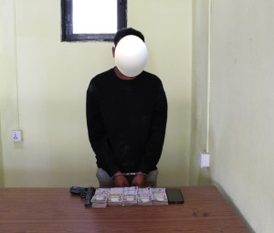 धापाखेलमा चाल लाख नगद र पेस्तोलसहित युवा पक्राउ