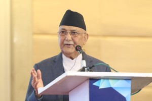 शिक्षकहरुले सडकमा बसिरहनु पर्दैन्, संवादबाट सम्बोधन गर्नेछौं : प्रधानमन्त्री