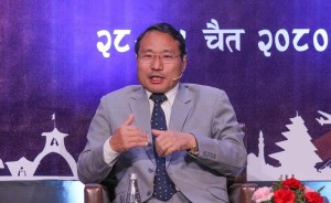 प्रधानमन्त्रीले मलाई र गृहमन्त्रीलाई राखेर व्यवसायी नतर्साउन निर्देशन दिनुभएको छ : अर्थमन्त्री