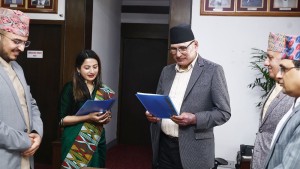 बीमा प्राधिकरणको सञ्चालक समिति सदस्य पोखरेलद्वारा शपथ ग्रहण