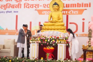 प्रधानमन्त्री ओली लुम्बिनीमा