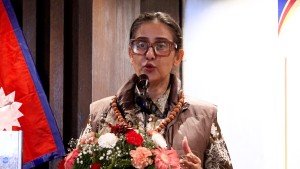 राजसंस्था अपरिहार्य छ, राष्ट्र जोगाउन संवैधानिक राजसंस्था चाहिन्छ : मनिषा कोइराला