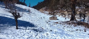 हिउँले सेताम्मे बाजुराको कालाजग्रा–पोरखेगढी क्षेत्र