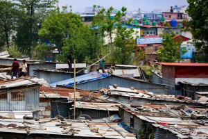 थापाथलीका टहरा भत्काएर गैरीगाउँ पुगे सुरक्षाकर्मी