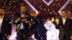 २०० मेगापिक्सेल जाइस क्यामेरासहित भिभो एक्स ३०० प्रो नेपालमा सार्वजनिक