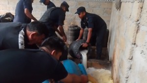 मकवानपुरमा ठूलो परिमाणमा मदिरा र कच्चा पदार्थ बरामद