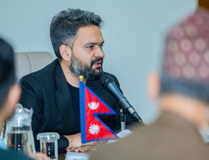 प्रधानमन्त्री शाहको निर्देशन, 'विश्वविद्यालयबाट दलीय संगठन तत्काल हटाउनु'