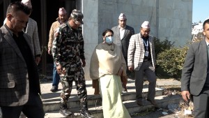 पूर्वराष्ट्रपति विद्या भण्डारीद्वारा क्षतिग्रस्त संसद भवनको अवलोकन