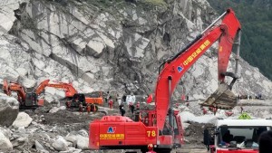 बाढी प्रभावित चीनतर्फ उद्धार कार्य धमाधम