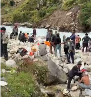 जुम्लाको माथिल्लो लोर्पा गाउँका १० जनाको सामूहिक दाहसंस्कार