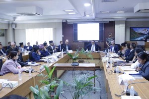 अर्थमन्त्री स्वर्णिम वाग्लेले गरे विषयगत मन्त्री र सचिवहरूसँग बजेट तयारी छलफल