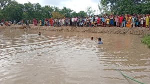 सिरहाको चोहर्वामा पानी जमेको खाल्डोमा डुबेर एकै परिवारका तीन बालबालिकाको मृत्यु