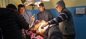 पुरानो रिसिबीका कारण छिमेकीद्वारा दुई युवामाथि छुरा प्रहार