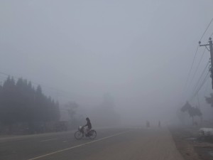 बाक्लो हुस्सुका कारण जनजीवन प्रभावित, राजमार्गमा सवारी चलाउन कठिन