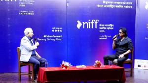 ‘शोले’ निर्देशक सिप्पी र महानायक हमालबीच भयो संवाद