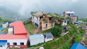 भूकम्पले जीर्ण बनेको जाजरकोट दरबार भत्कियो