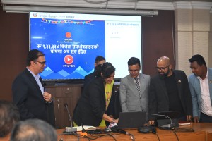 पर्साका लालबाबु साह कानुलाई १० लाखको बम्पर उपहार