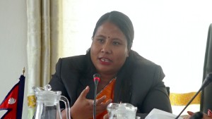 किसानको पीडा नबिर्सिएको दाबी गर्दै मन्त्री चौधरीले भनिन्, 'मलको विकल्प खोज्नुपर्छ'