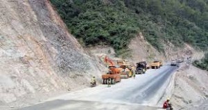 मोरङको रतुवा-केशलिया सडक निर्माणको ठेक्का तोडियो