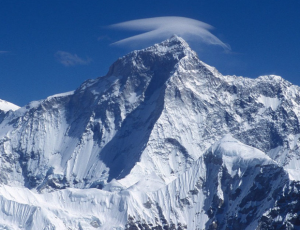 मकालु आरोहणका क्रममा शेर्पा आरोहीको मृत्यु, इरानी पर्वतारोही बेपत्ता, उद्धार जारी