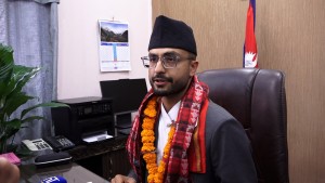 पदबहाली गर्दै सस्मित पोखरेलले भने, 'शिक्षा क्षेत्रलाई पारदर्शी बनाउँछौं'